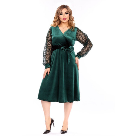 Rochie eleganta Melisa, din catifea, cu maneca de dantela, culoare verde smarald, cu decolteul petrecut