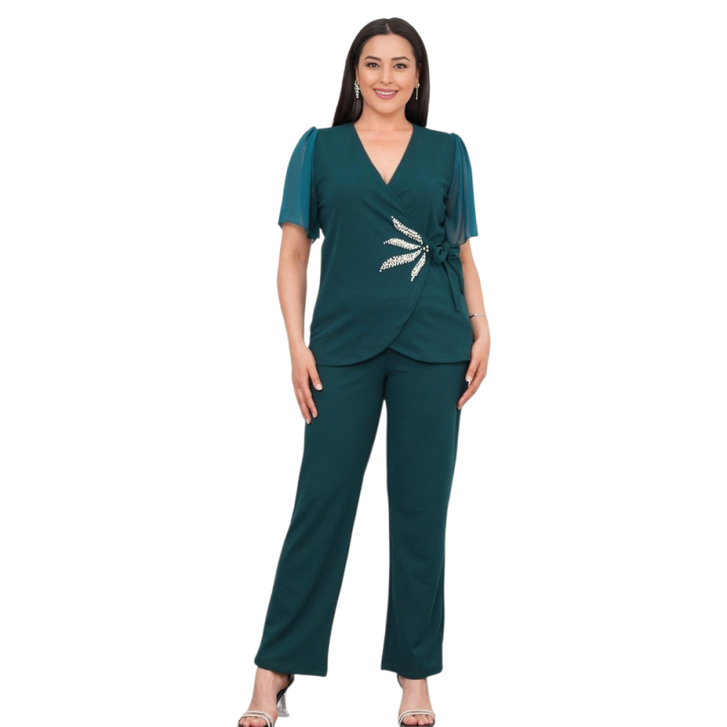Compleu Elegant, Camelia, culoare verde – Pantalon și Bluză cu Detalii Prețioase