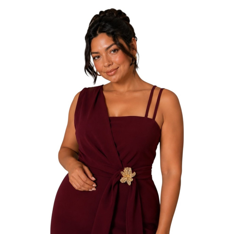 Rochie Eleganta Midi Cleopatra – Rafinament și Asimetrie Moderna, culoare bordo