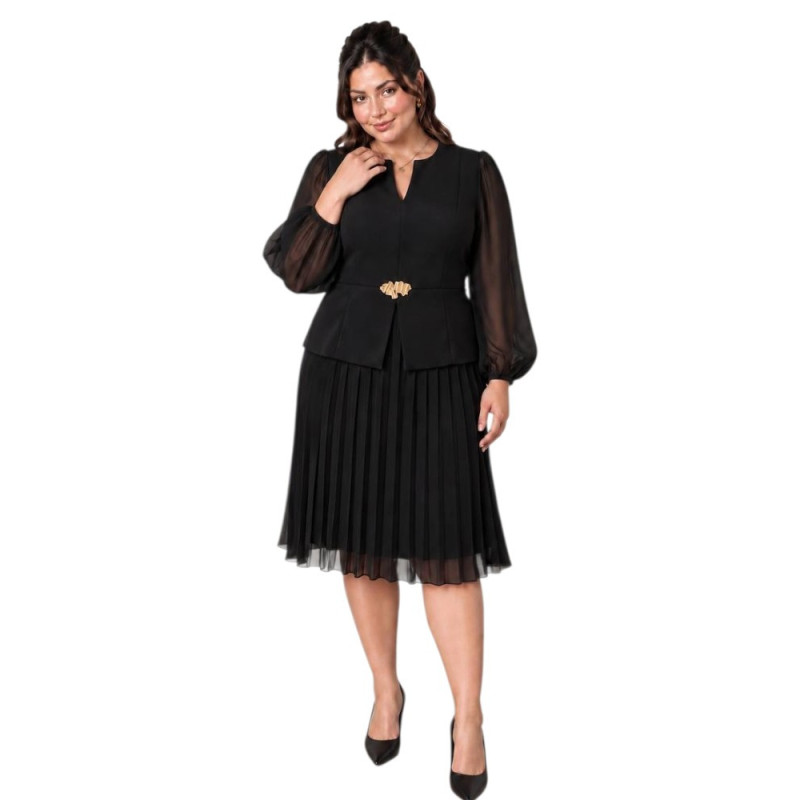 Maria, Rochie neagră elegantă midi cu fustă plisată, mâneci din voal și accesoriu auriu în talie