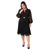 Maria, Rochie neagră elegantă midi cu fustă plisată, mâneci din voal și accesoriu auriu în talie