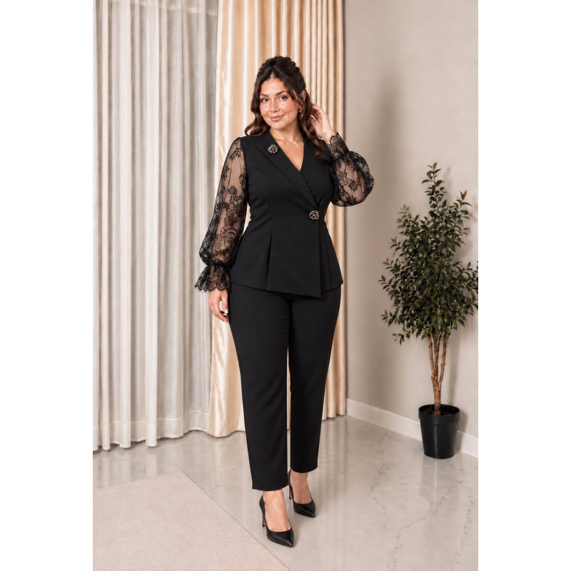 Casandra, Compleu Elegant de Dama, culoarea negru – Sacou cu Maneci din Dantela si Pantaloni